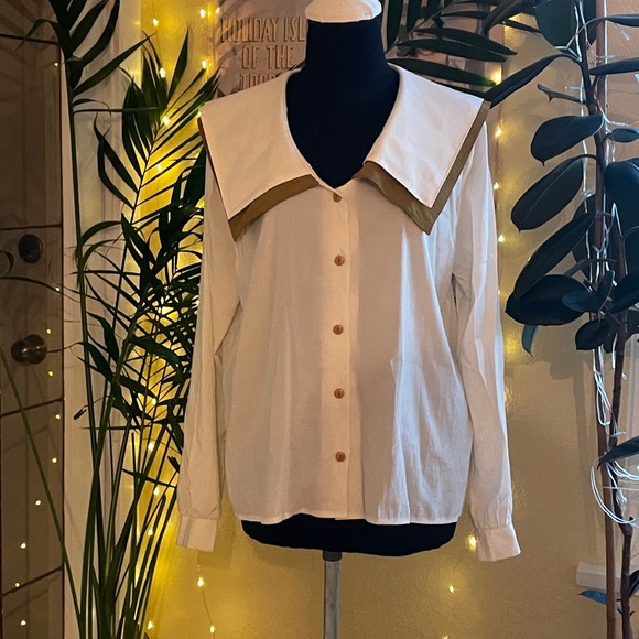 Large Lapel Brown and White Button Up Blouse Vintage - Picture 3 of 9